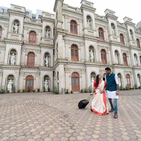 Aristro Club Hotel Kolkata Bagian luar foto