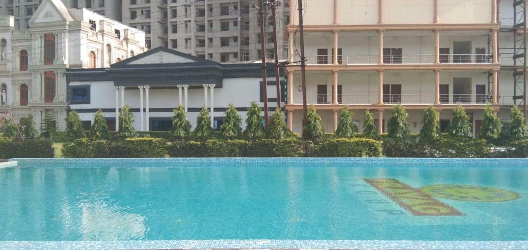 Aristro Club Hotel Kolkata Bagian luar foto